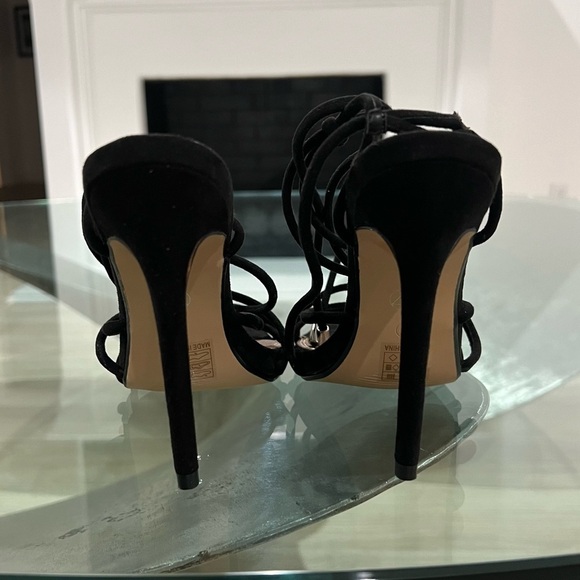 MISSGUIDED Black Strappy Heeled Sandal - Picture 5 of 6